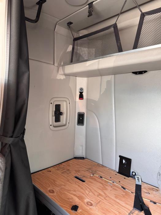 2020 Peterbilt 579-14