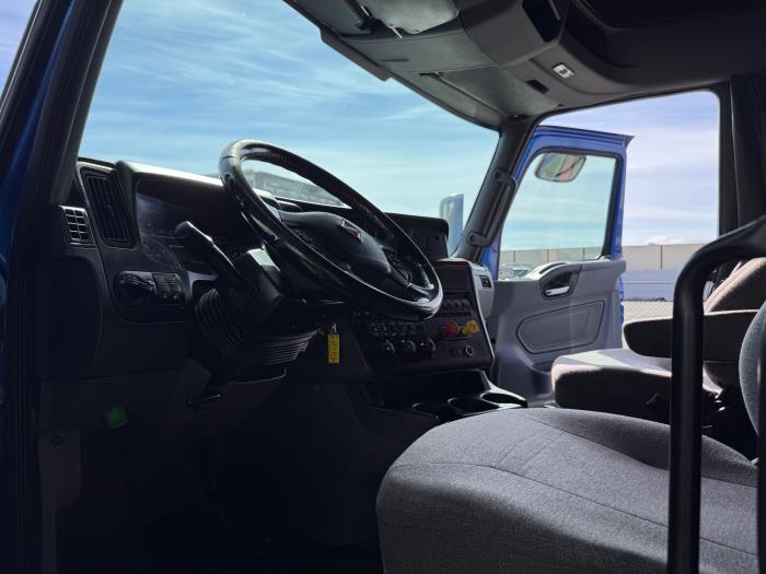 2022 International LT625-11