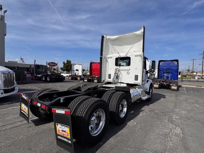2021 Peterbilt 579-5