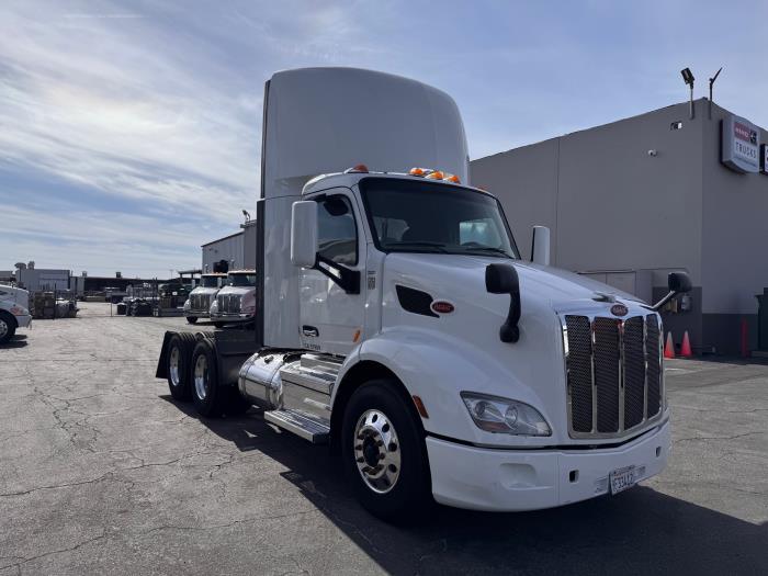 2021 Peterbilt 579-3