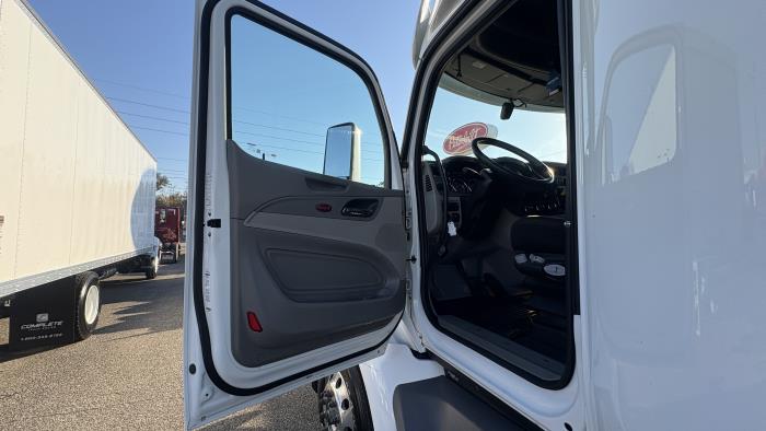 2021 Peterbilt 579-10