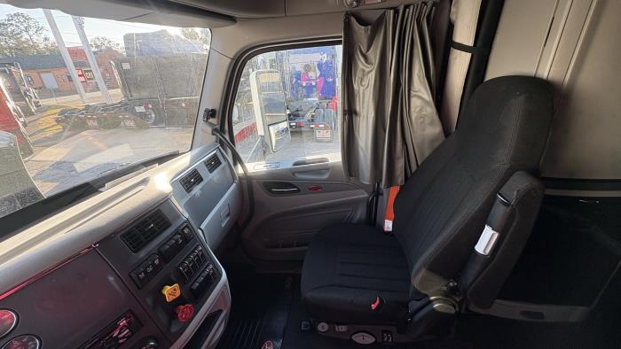 2021 Peterbilt 579-11