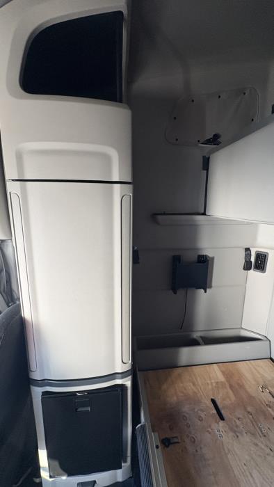 2021 Peterbilt 579-14