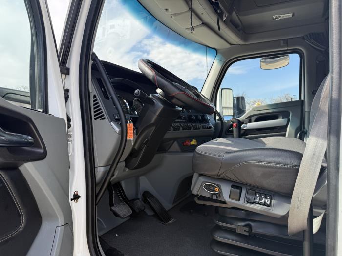 2021 Kenworth T680-17