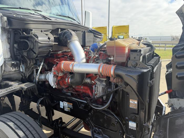 2020 Peterbilt 579-17