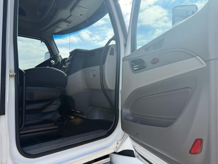 2020 Peterbilt 579-20