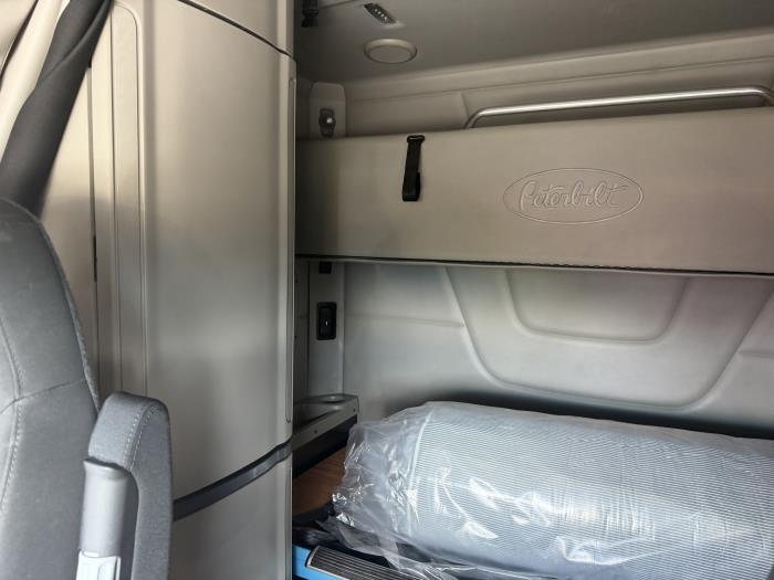 2020 Peterbilt 579-26