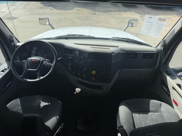 2020 Peterbilt 579-29