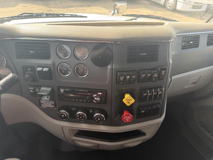 2020 Peterbilt 579-31