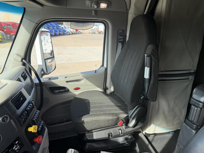 2020 Peterbilt 579-24