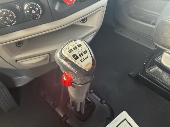 2020 Peterbilt 579-33