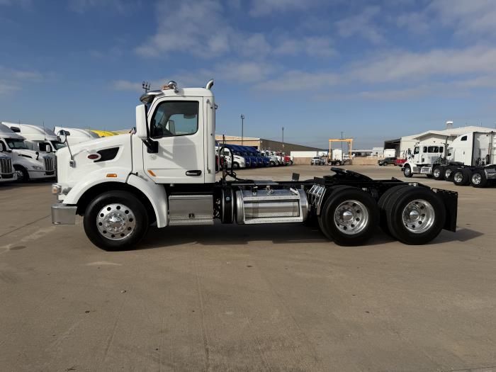 2020 Peterbilt 567-1