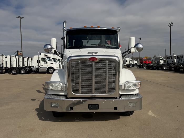 2020 Peterbilt 567-7