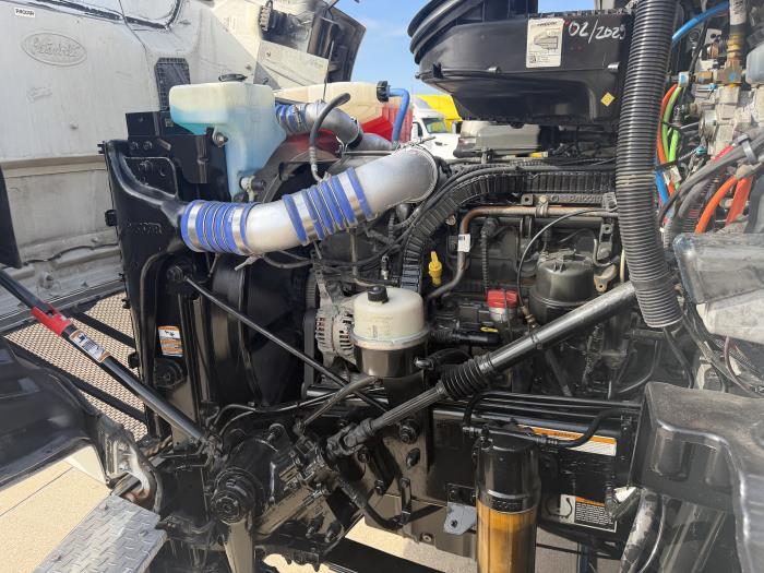 2020 Peterbilt 567-15