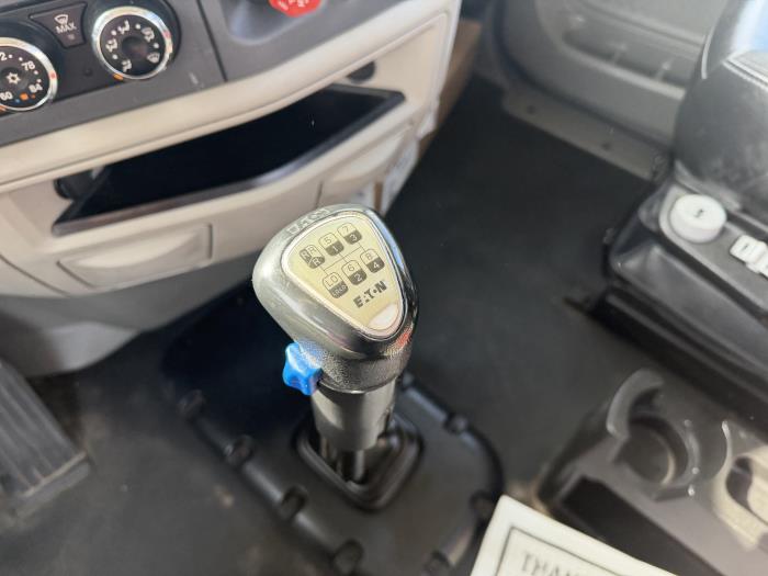 2020 Peterbilt 567-28