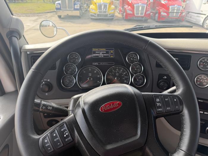 2020 Peterbilt 567-29