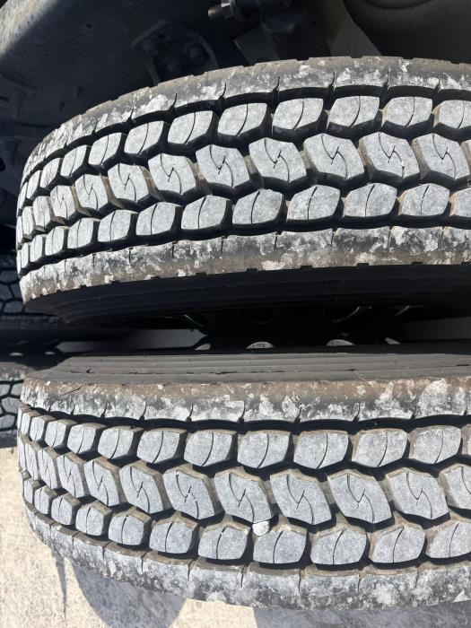 2020 International LT625-4