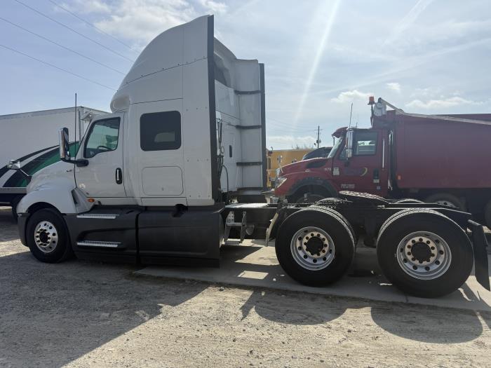 2020 International LT625-5