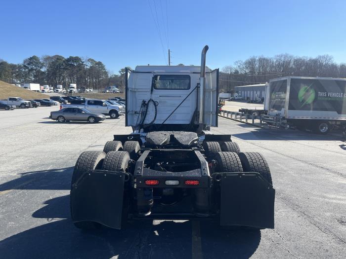 2020 Volvo VNL64T300-5