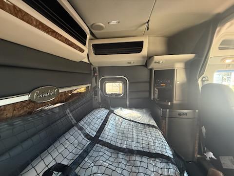 2027 Peterbilt 589-7