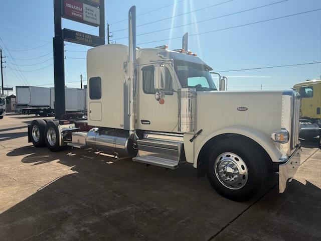 2027 Peterbilt 589-1