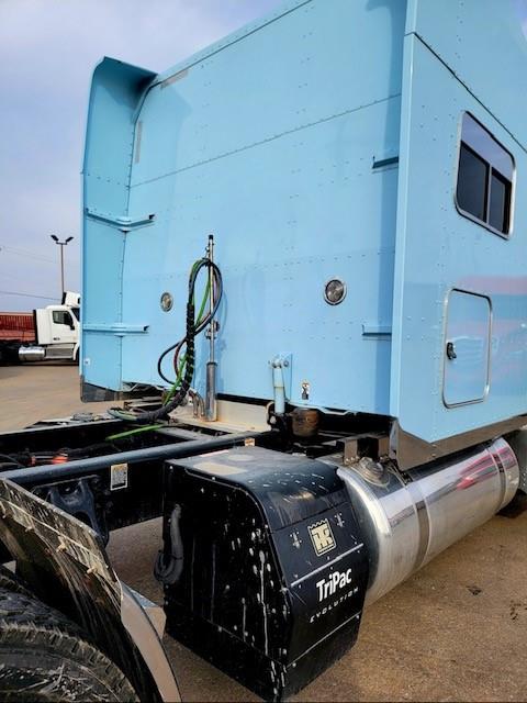 2021 Peterbilt 389-13