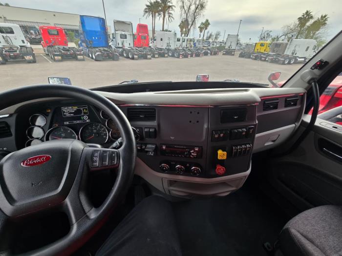 2021 Peterbilt 579-16
