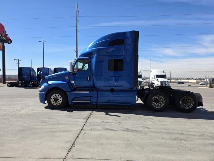 2022 International LT625-8