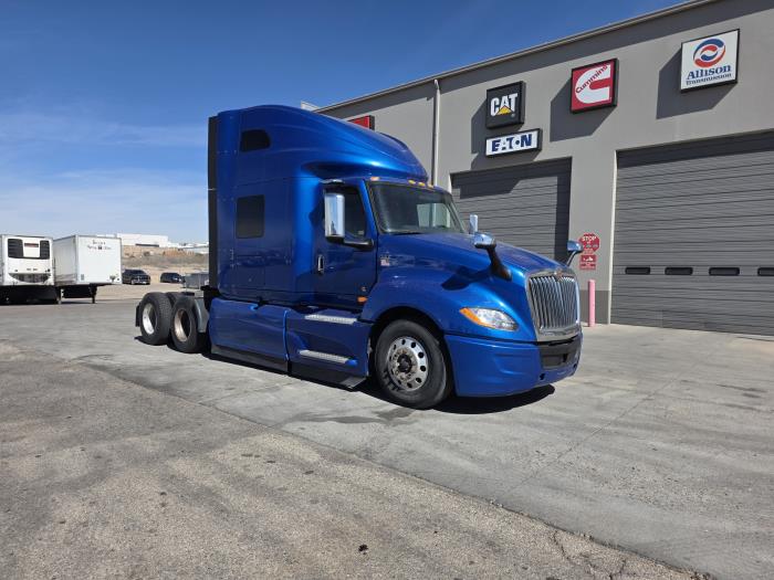 2022 International LT625-3
