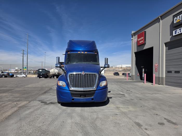 2022 International LT625-2