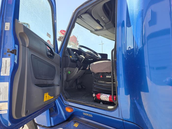 2022 International LT625-9