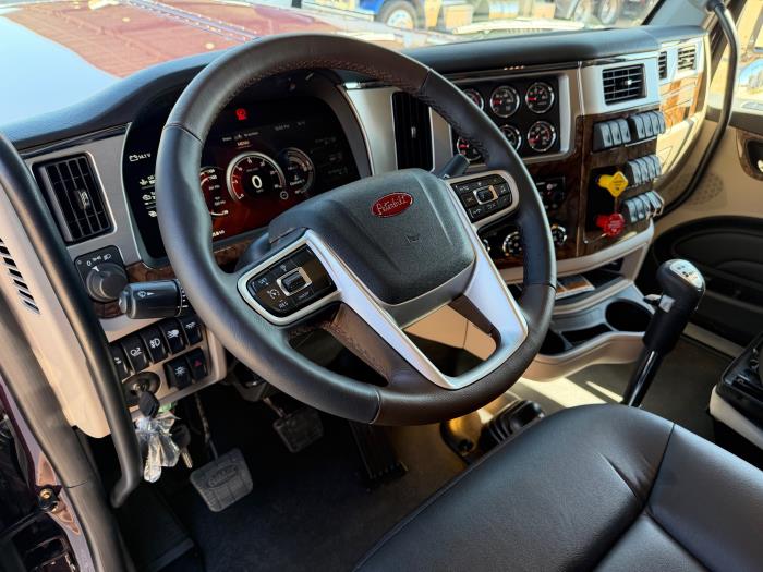 2027 Peterbilt 589-11
