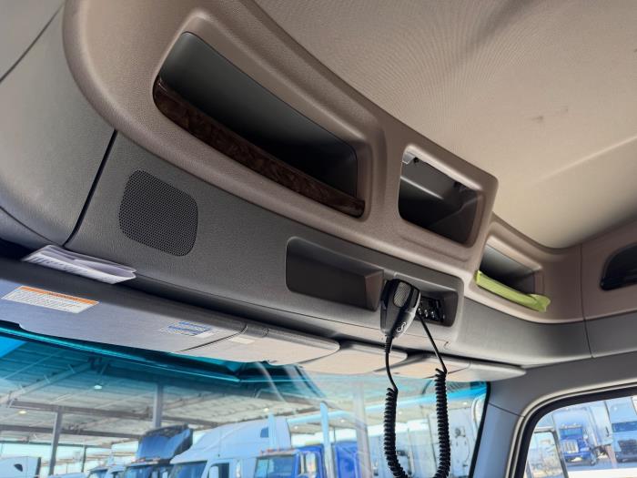 2027 Peterbilt 589-13