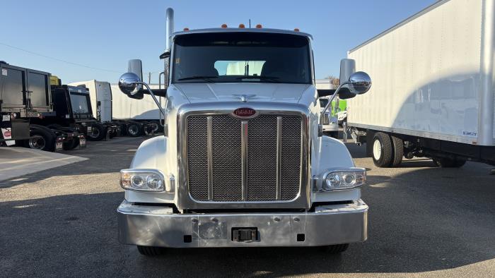 2023 Peterbilt 567-8