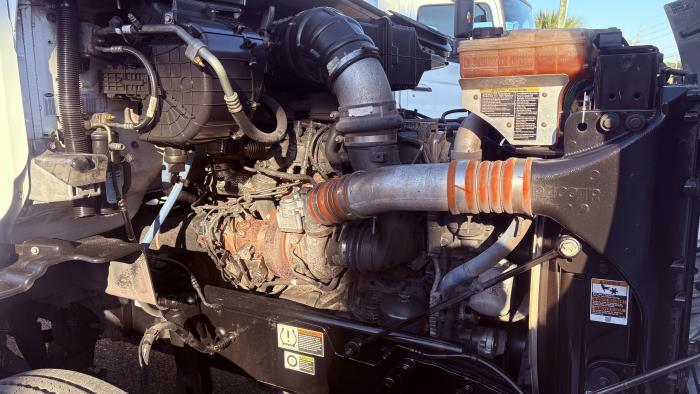 2023 Peterbilt 567-18