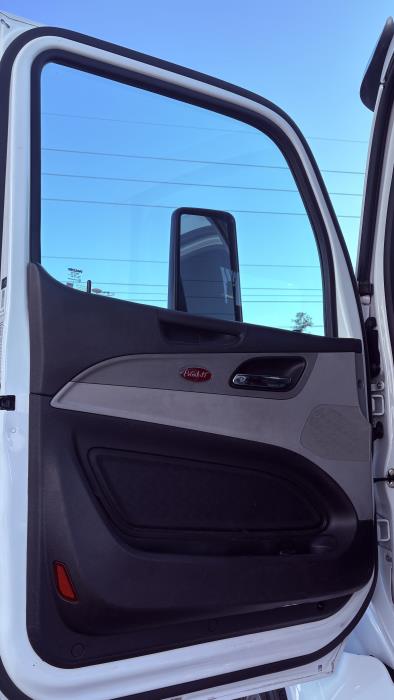 2023 Peterbilt 567-9