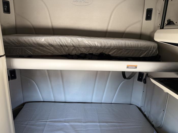 2021 Peterbilt 579-23