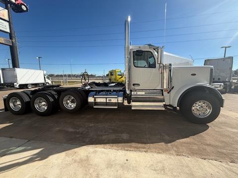 2027 Peterbilt 589-3