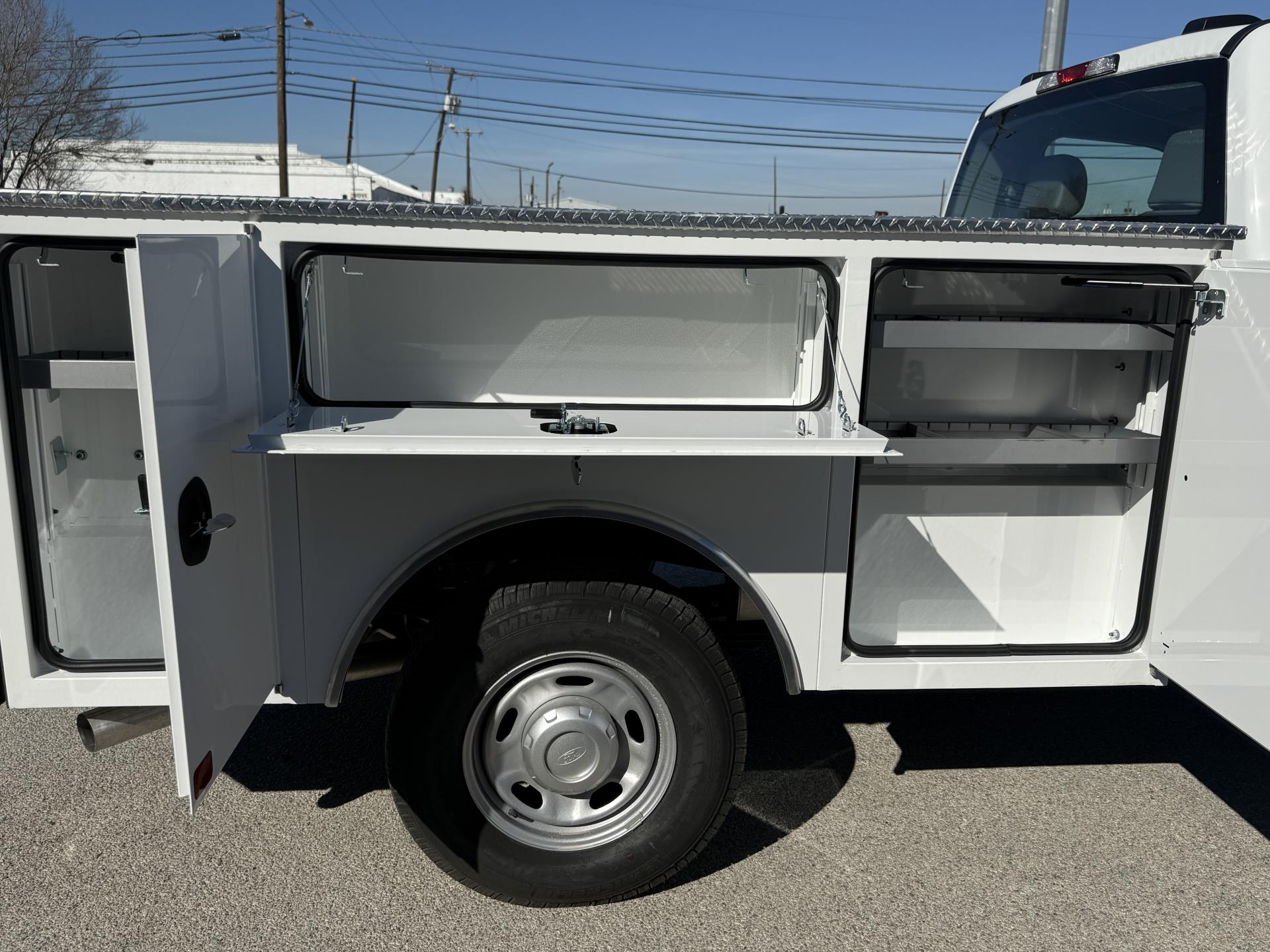 New 2025 Ford F-250 - photo 2