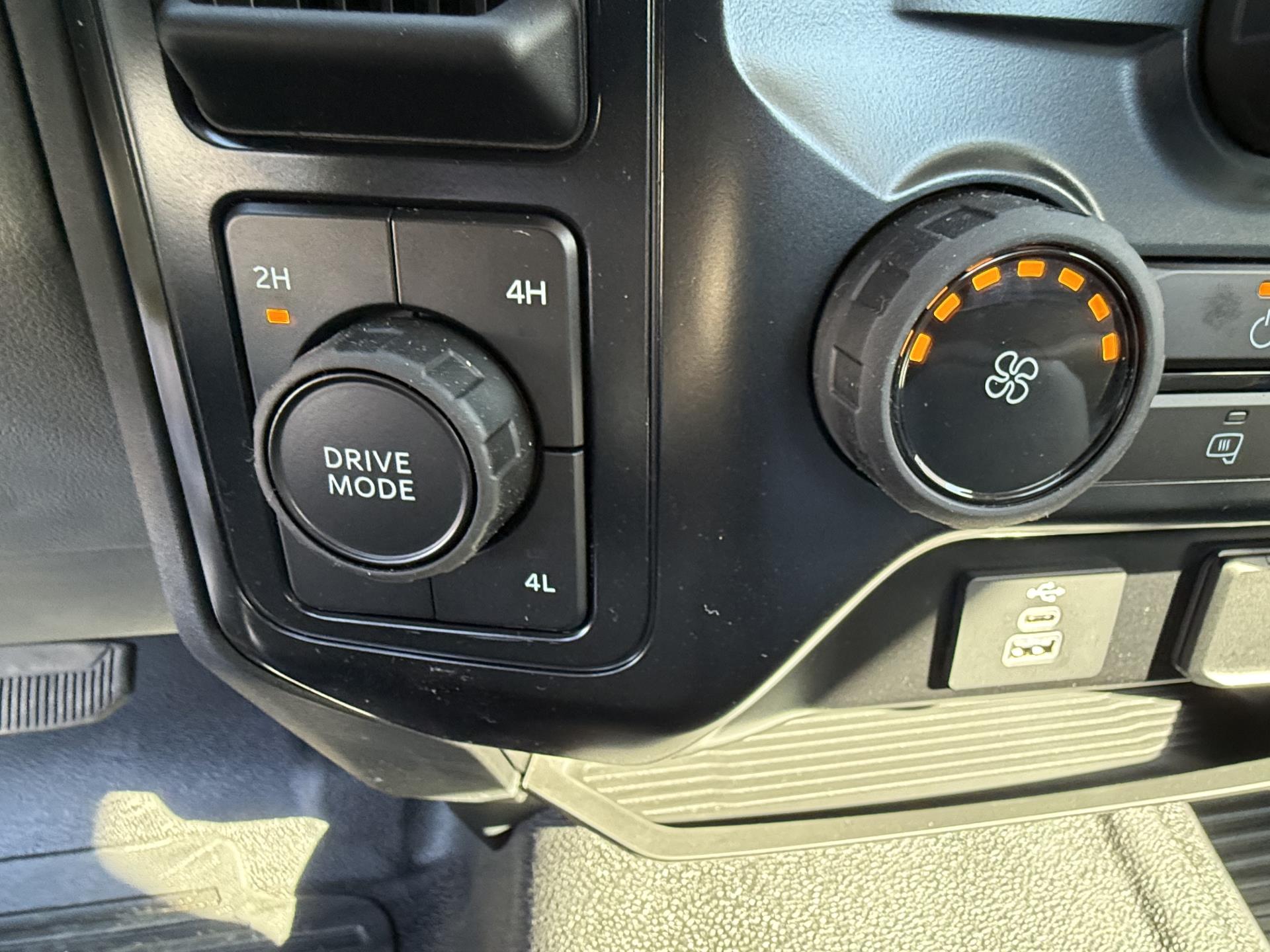 New 2025 Ford F-250 - photo 8