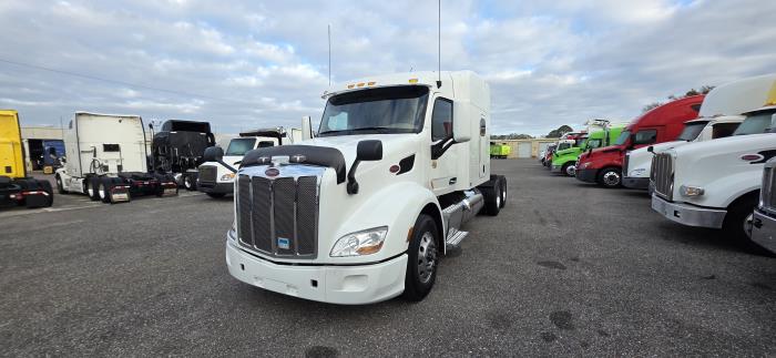 2022 Peterbilt 579-1