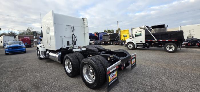 2022 Peterbilt 579-3