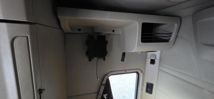 2022 Peterbilt 579-17