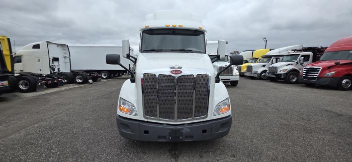 2021 Peterbilt 579 - image 31