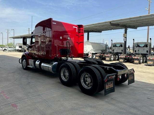 2022 Peterbilt 579-2