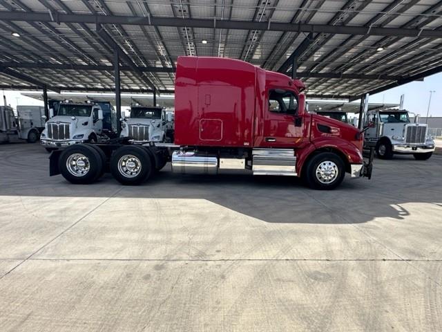 2022 Peterbilt 579-5