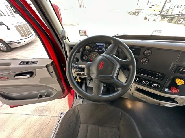 2022 Peterbilt 579-12