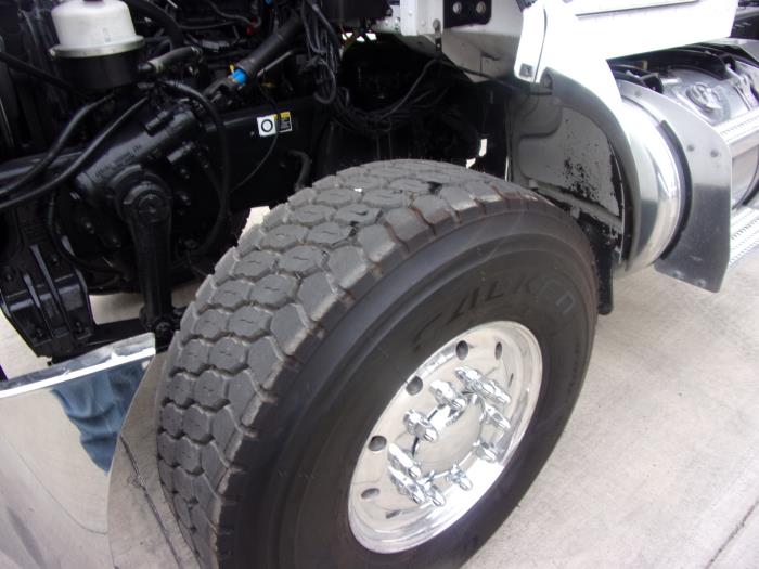 2019 Peterbilt 348-10