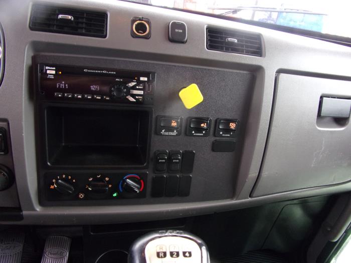 2019 Peterbilt 348-13