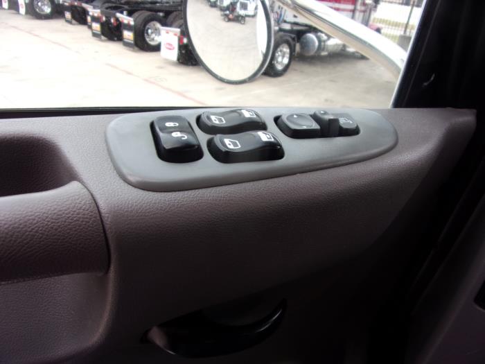 2019 Peterbilt 348-15